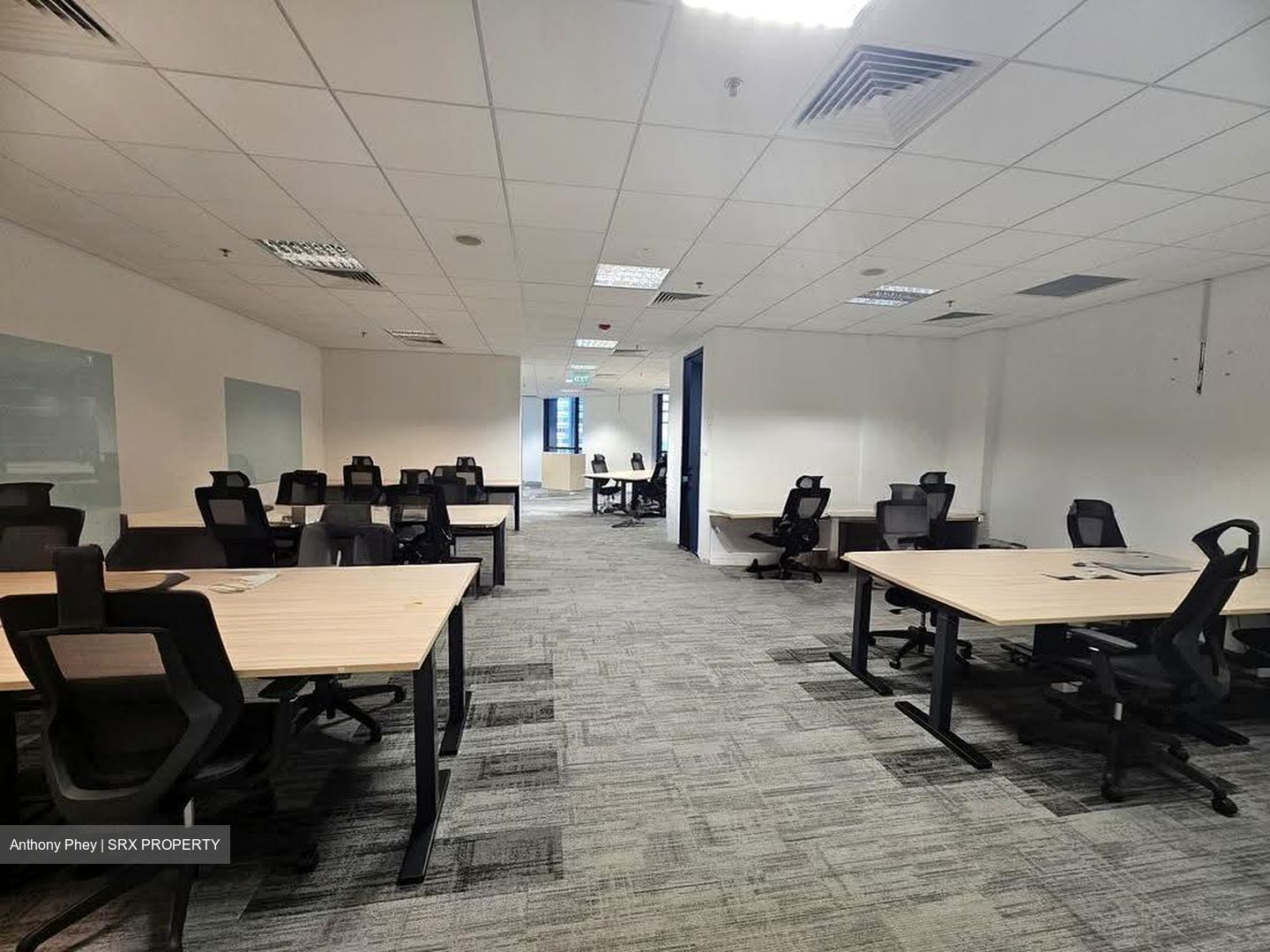 PLUS (D1), Office #615088371